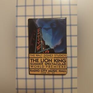 1994 The Walt Disney Studios The Lion King World Premiere 2x3” Pin Back Button